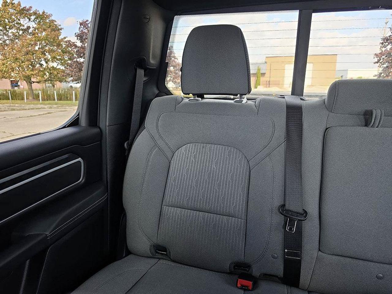 2023 RAM 1500 Big Horn | Clean CarFax | Very Low KMS | Ontario Vehicle | Fully Certified | Apple CarPlay | Photo