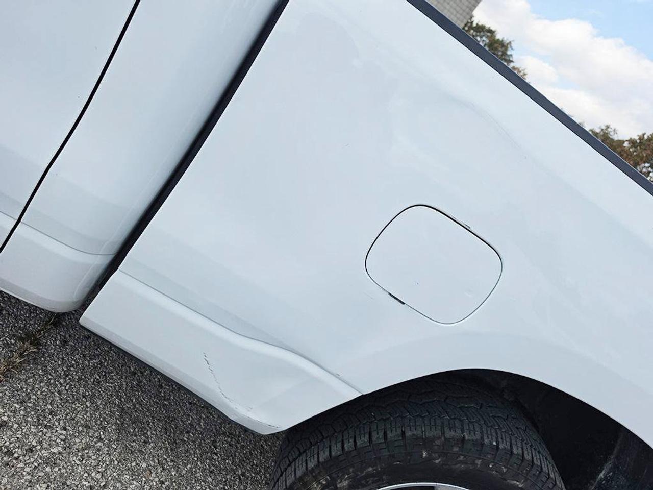 2023 RAM 1500 Big Horn | Clean CarFax | Very Low KMS | Ontario Vehicle | Fully Certified | Apple CarPlay | Photo