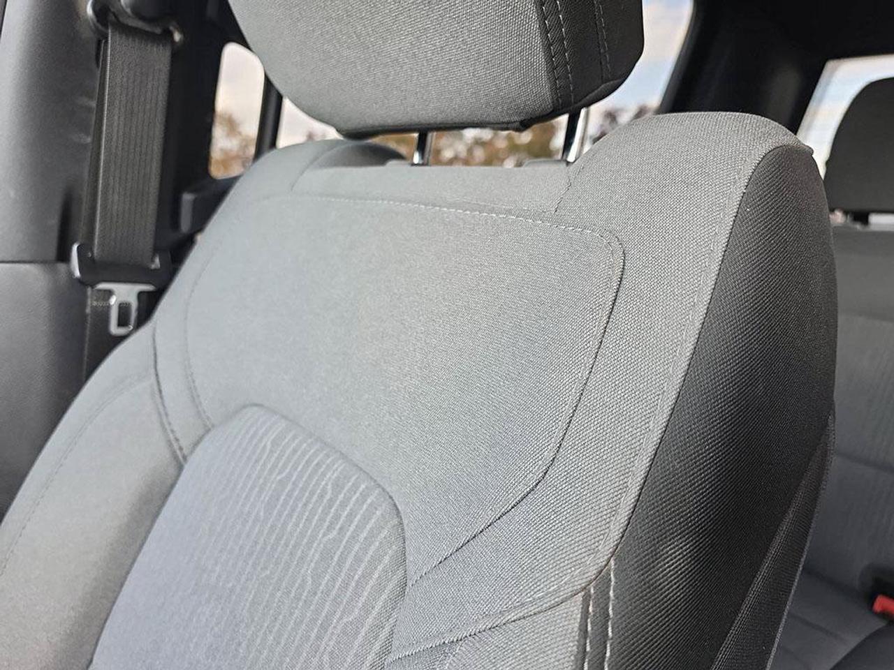2023 RAM 1500 Big Horn | Clean CarFax | Very Low KMS | Ontario Vehicle | Fully Certified | Apple CarPlay | Photo