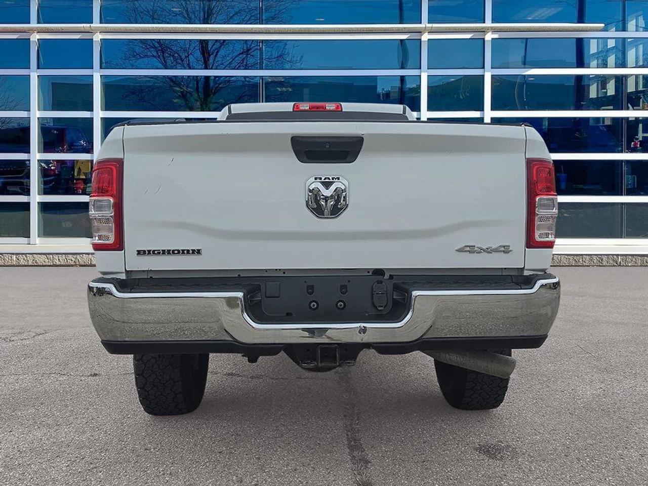 2024 RAM 3500 Big Horn | Clean CarFax | Ontario Vehicle | Low KMS | Fully Certified | New Rear Tires | CarPlay | Photo3