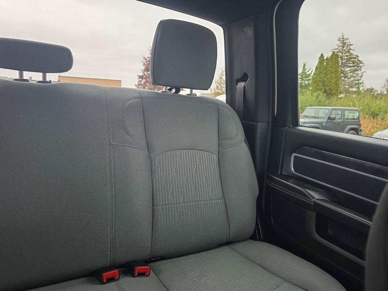 2024 RAM 3500 Big Horn | Clean CarFax | Ontario Vehicle | Low KMS | Fully Certified | New Rear Tires | CarPlay | Photo