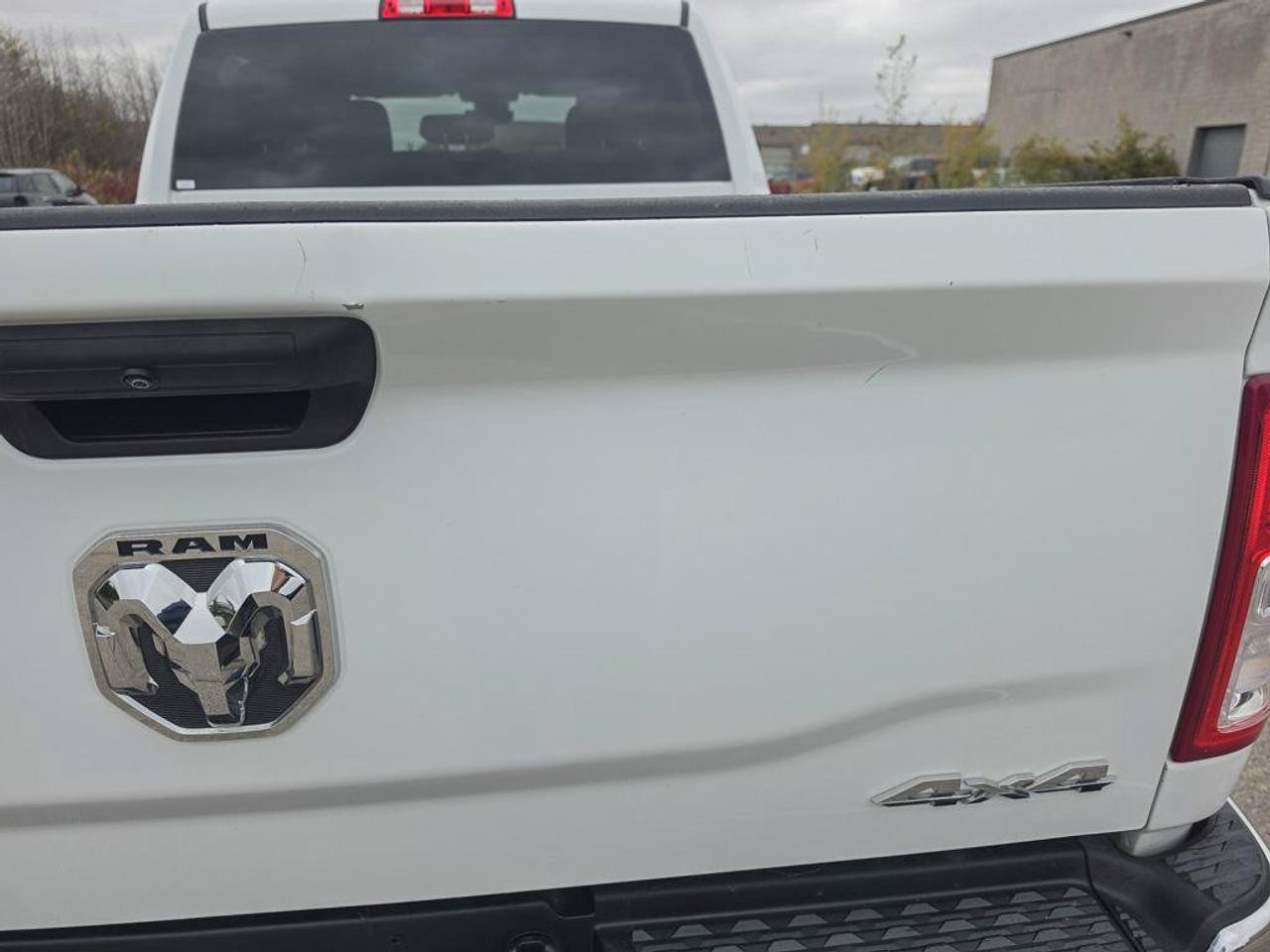 2024 RAM 3500 Big Horn | Clean CarFax | Ontario Vehicle | Low KMS | Fully Certified | New Rear Tires | CarPlay | Photo