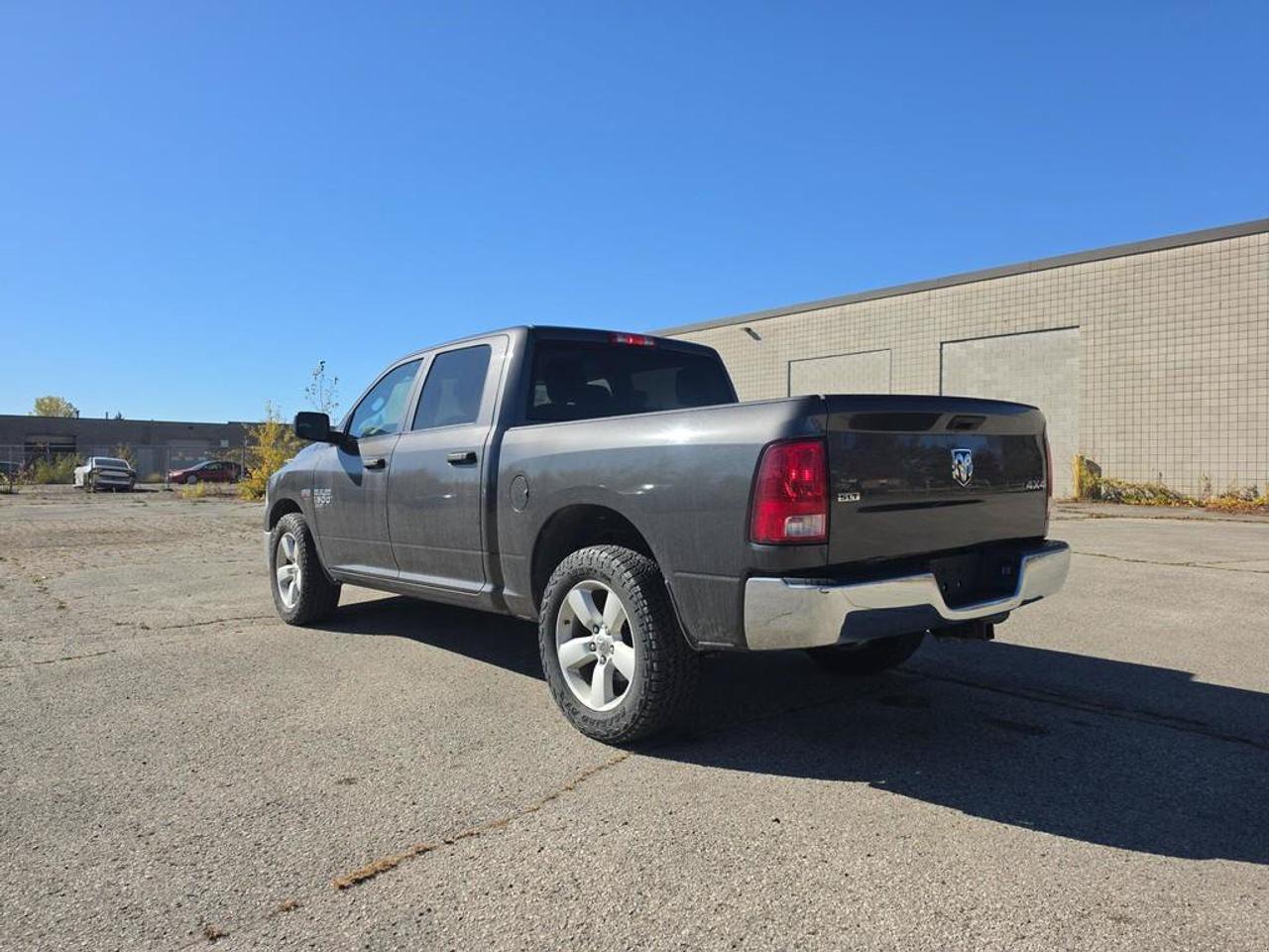 2023 RAM 1500 Classic SLT | 5.7 HEMI V8 | Newer Nexan Tires | Fully Certified | Great Value | CarPlay | Android Auto | Photo