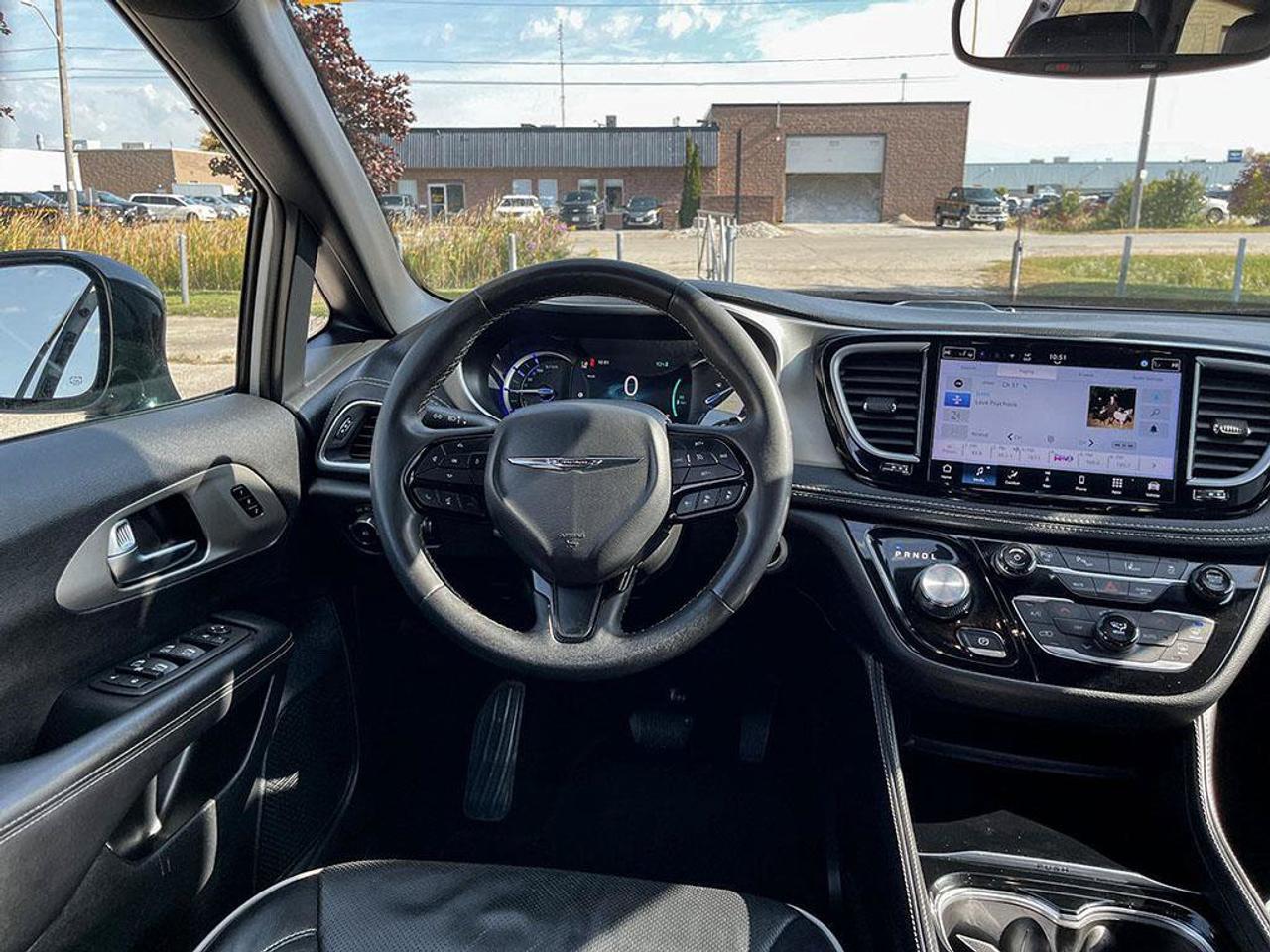 2024 Chrysler Pacifica Hybrid Premium S Appearance | One Owner | Clean CarFax Report | Fully Certified | Ontario Vehicle | Photo