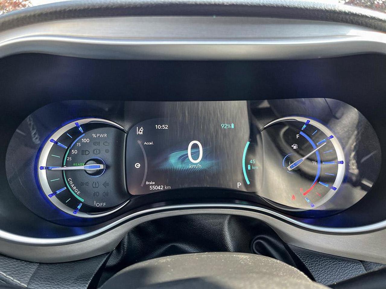 2024 Chrysler Pacifica Hybrid Premium S Appearance | One Owner | Clean CarFax Report | Fully Certified | Ontario Vehicle | Photo