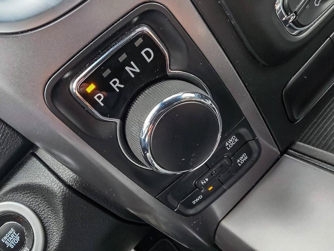 2023 RAM 1500 Classic Warlock | HEMI V8 | One Owner | Clean CarFax Report | Fully Certified | Ontario Vehicle | CarPlay | Photo