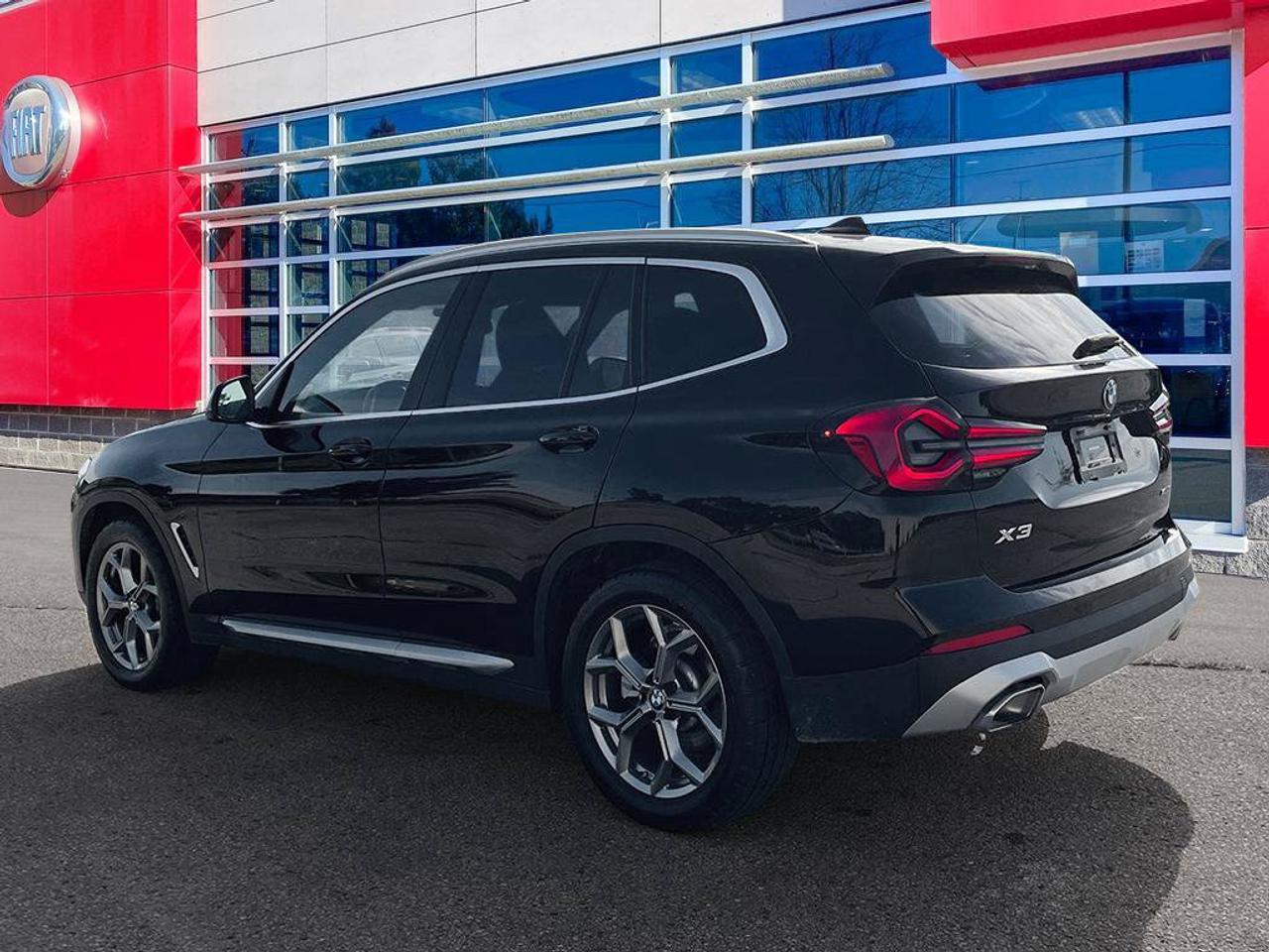 2022 BMW X3 xDrive30i | Clean Carfax Report | Low KMS | Fully Certified | Newer Tires | Great Shape | Photo