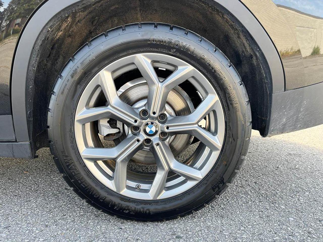 2022 BMW X3 xDrive30i | Clean Carfax Report | Low KMS | Fully Certified | Newer Tires | Great Shape | Photo