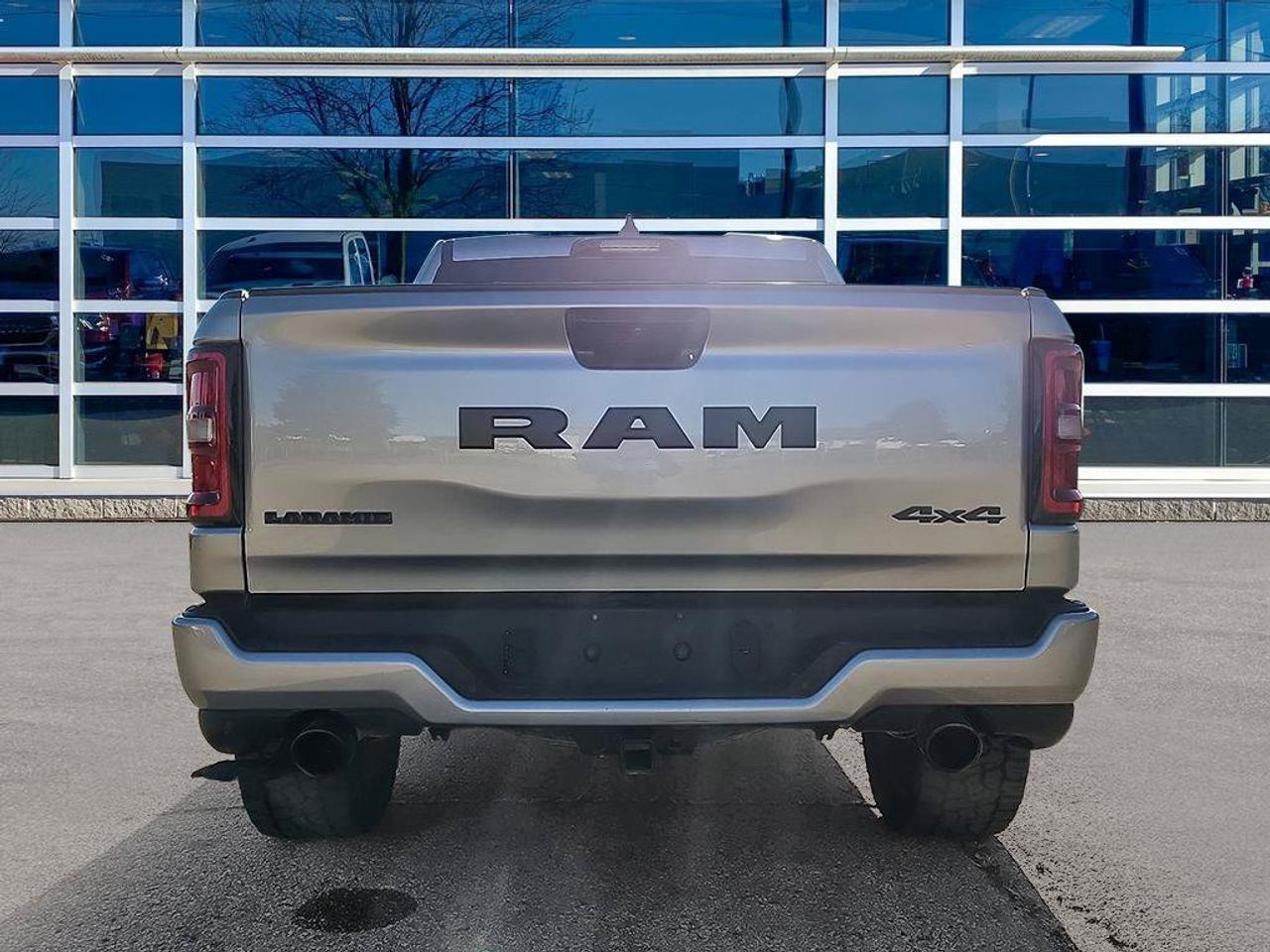 2025 RAM 1500 Laramie | Clean CarFax | Ontario Vehicle | Tech Group | Advanced Safety Group II | Laramie Level 2 | Photo