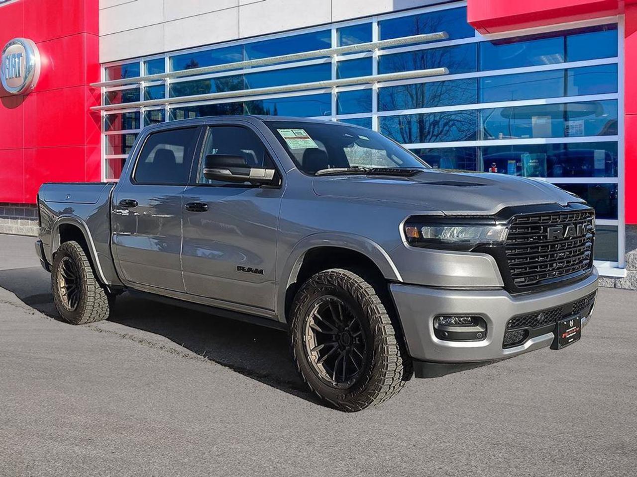 2025 RAM 1500 Laramie | Clean CarFax | Ontario Vehicle | Tech Group | Advanced Safety Group II | Laramie Level 2 | Photo