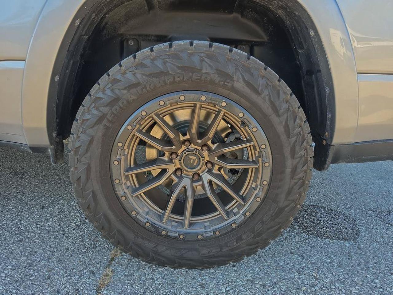 2025 RAM 1500 Laramie | Clean CarFax | Ontario Vehicle | Tech Group | Advanced Safety Group II | Laramie Level 2 | Photo