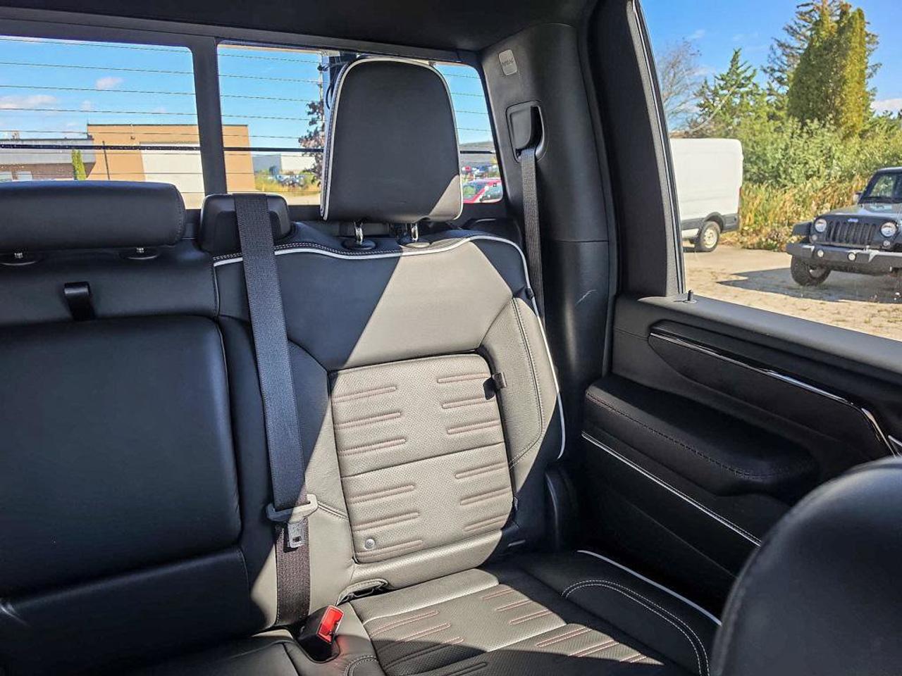 2025 GMC SIERRA 2500HD AT4X | One Owner | Clean CarFax | Dealer Service | Mint Condition | Ontario Vehicle | Great Value | Photo