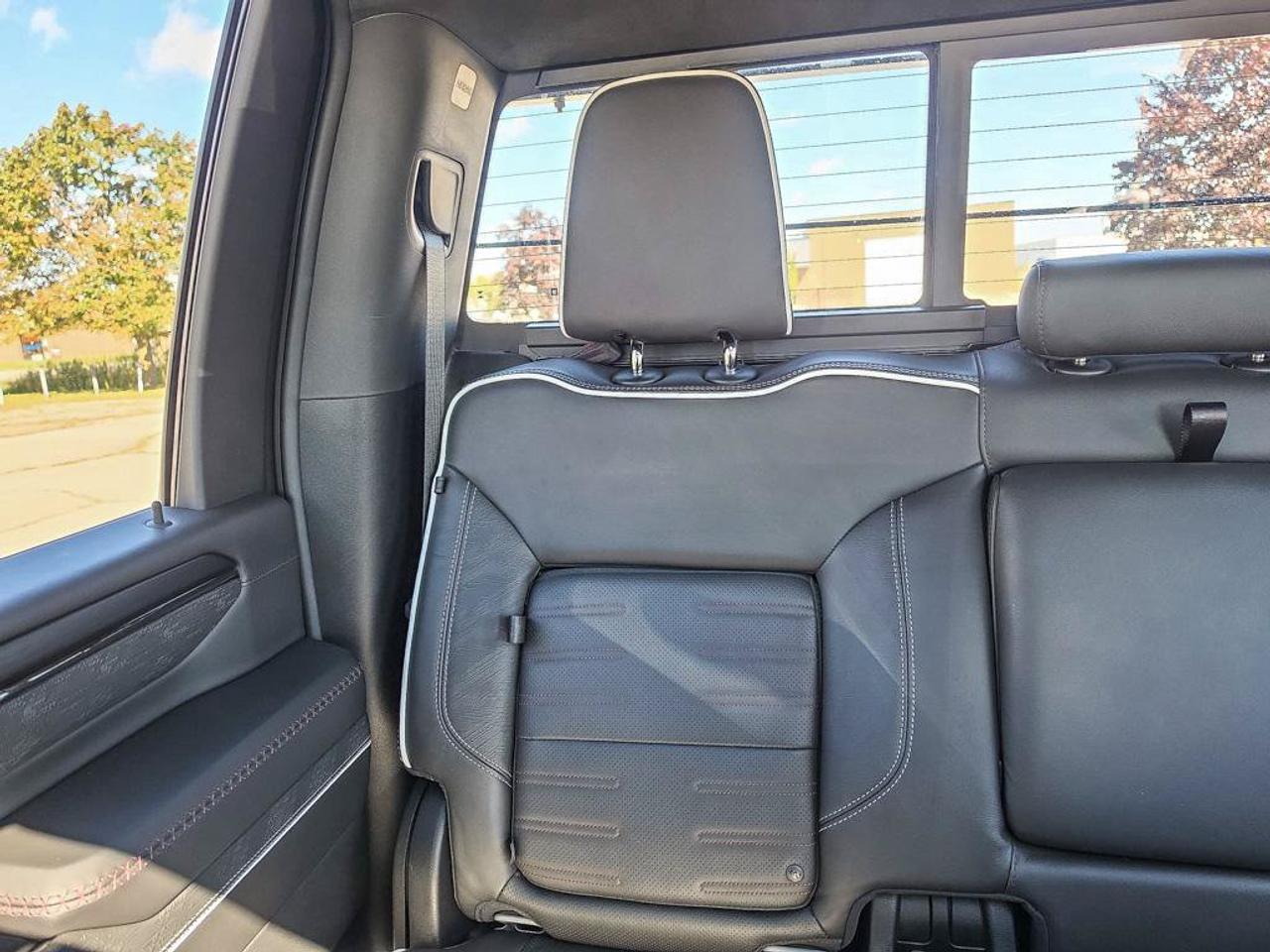 2025 GMC SIERRA 2500HD AT4X | One Owner | Clean CarFax | Dealer Service | Mint Condition | Ontario Vehicle | Great Value | Photo