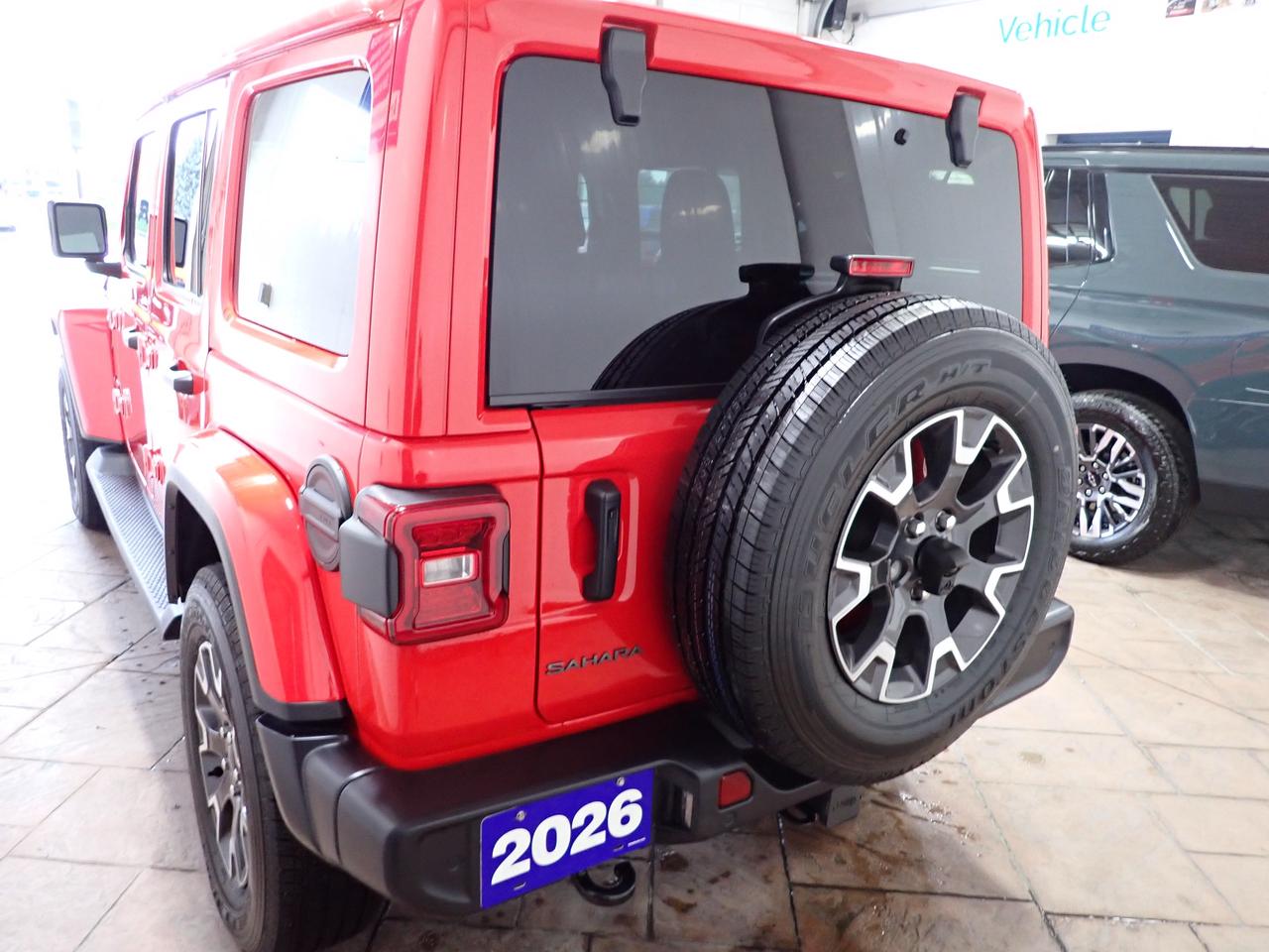 2026 Jeep Wrangler Sahara 4DR 4X4 LEATHER NAVI Photo3