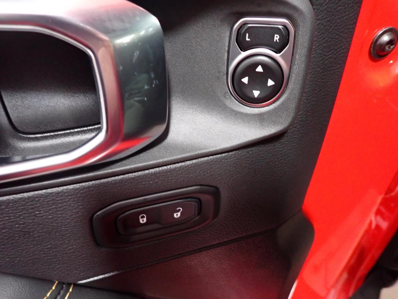 2026 Jeep Wrangler Sahara 4DR 4X4 LEATHER NAVI Photo