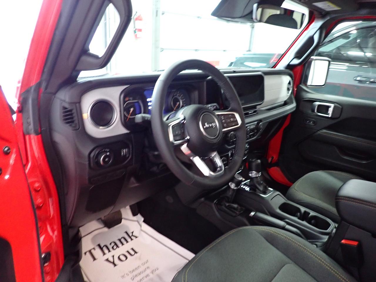 2026 Jeep Wrangler Sahara 4DR 4X4 LEATHER NAVI Photo
