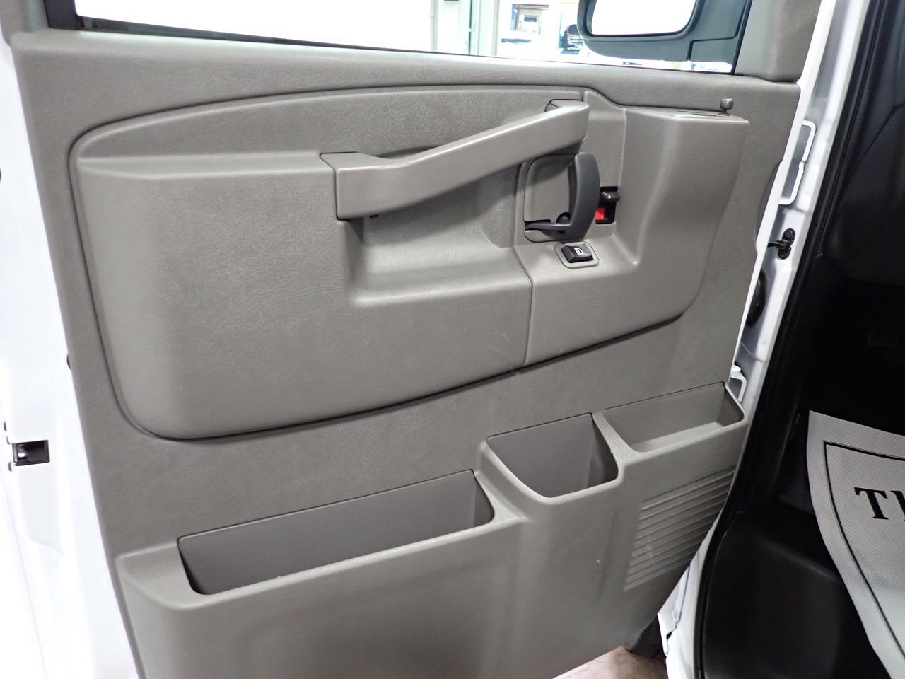 2025 Chevrolet Express Passenger LS RWD 3500 12 PASS Photo