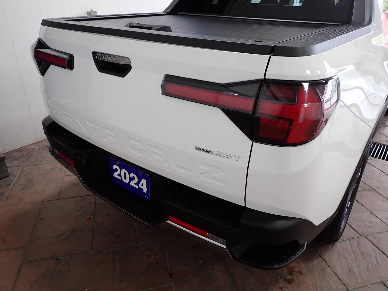2024 Hyundai Santa Cruz Preferred AWD NAVI 4DR Photo2