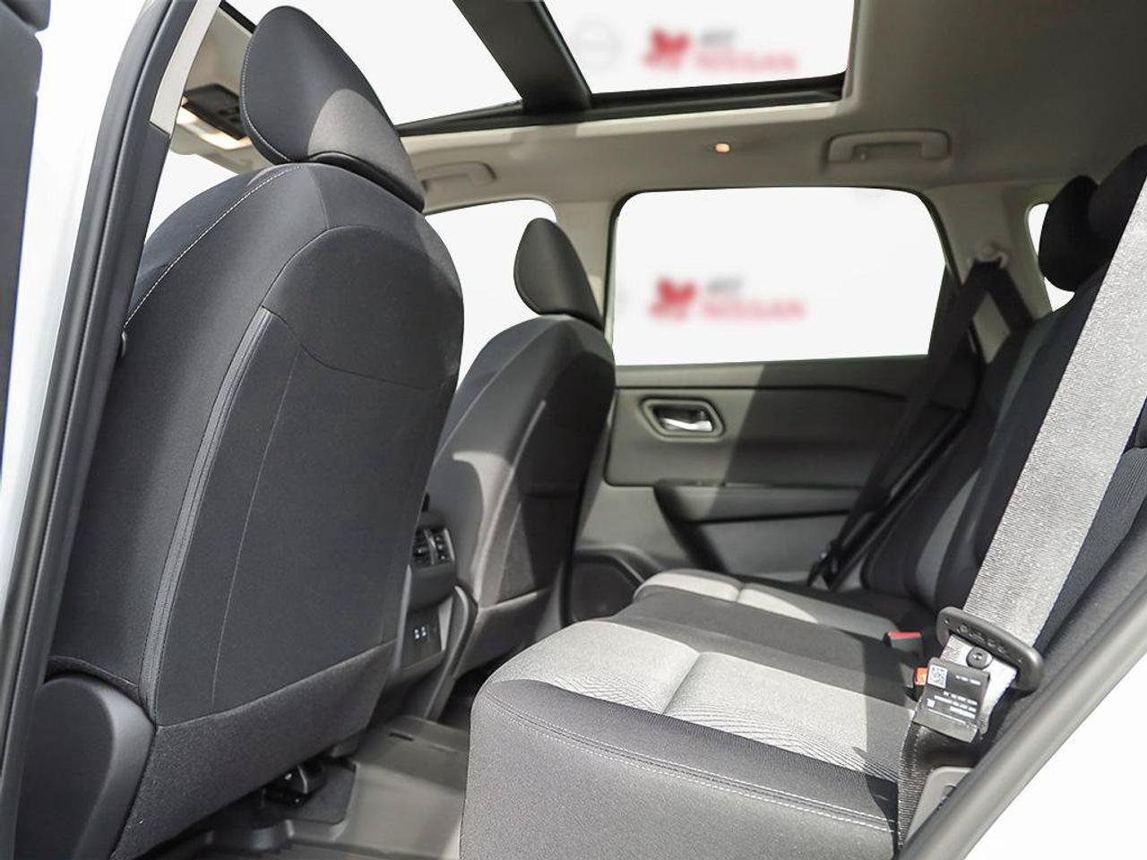 2026 Nissan Rogue SV MOONROOF Photo