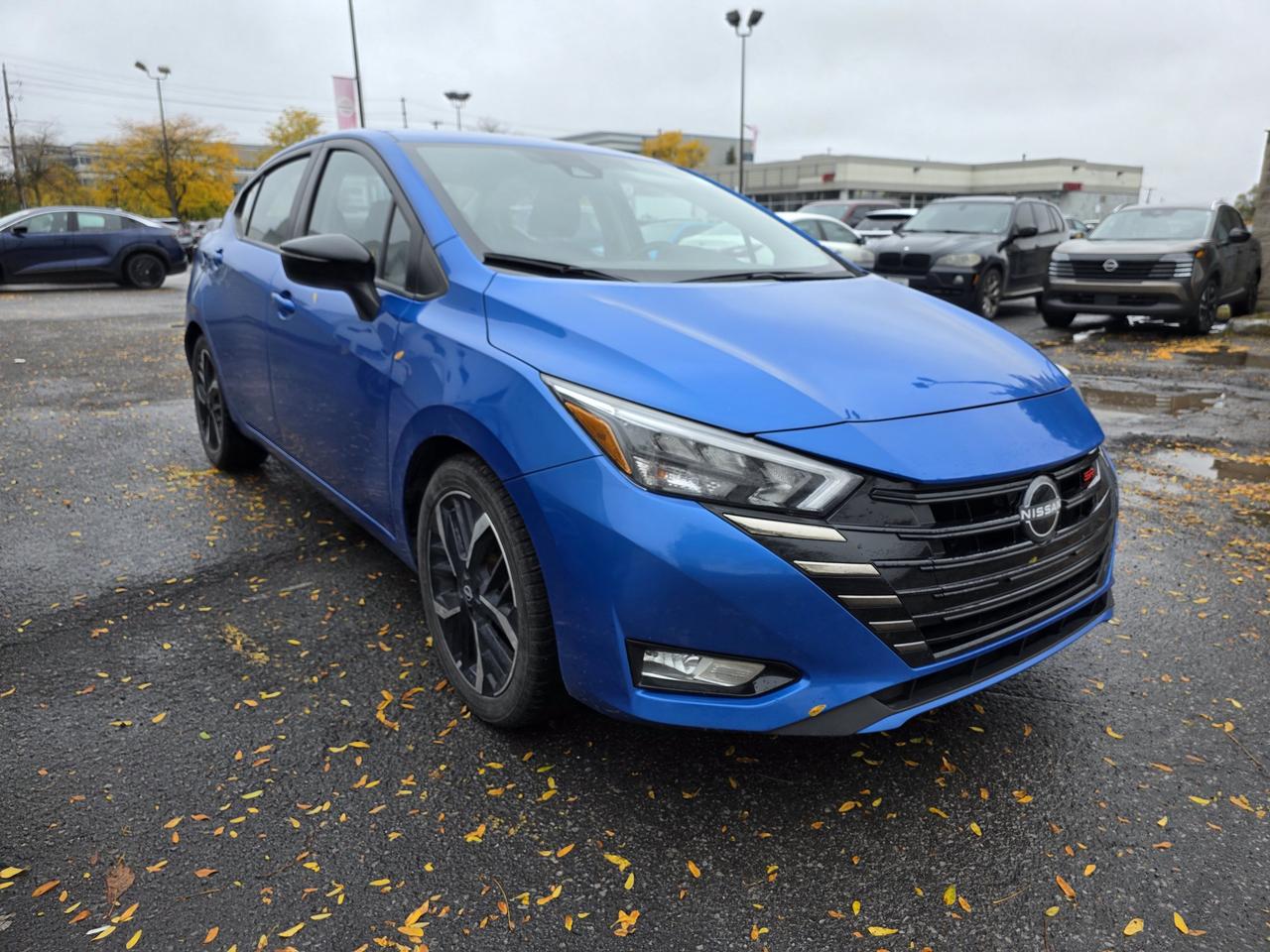 2024 Nissan Versa SR Photo3