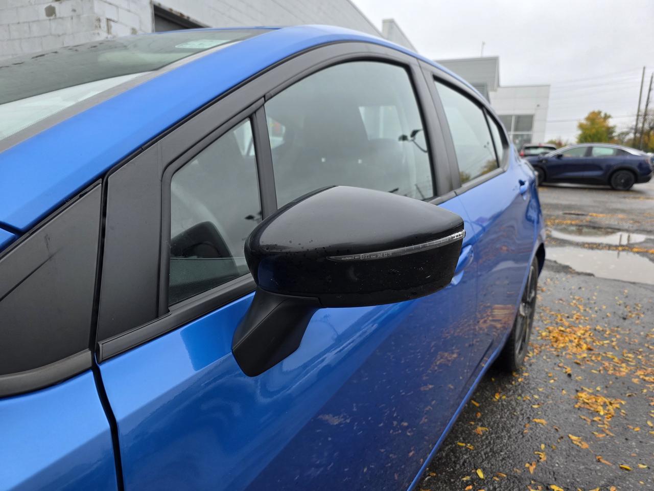2024 Nissan Versa SR Photo
