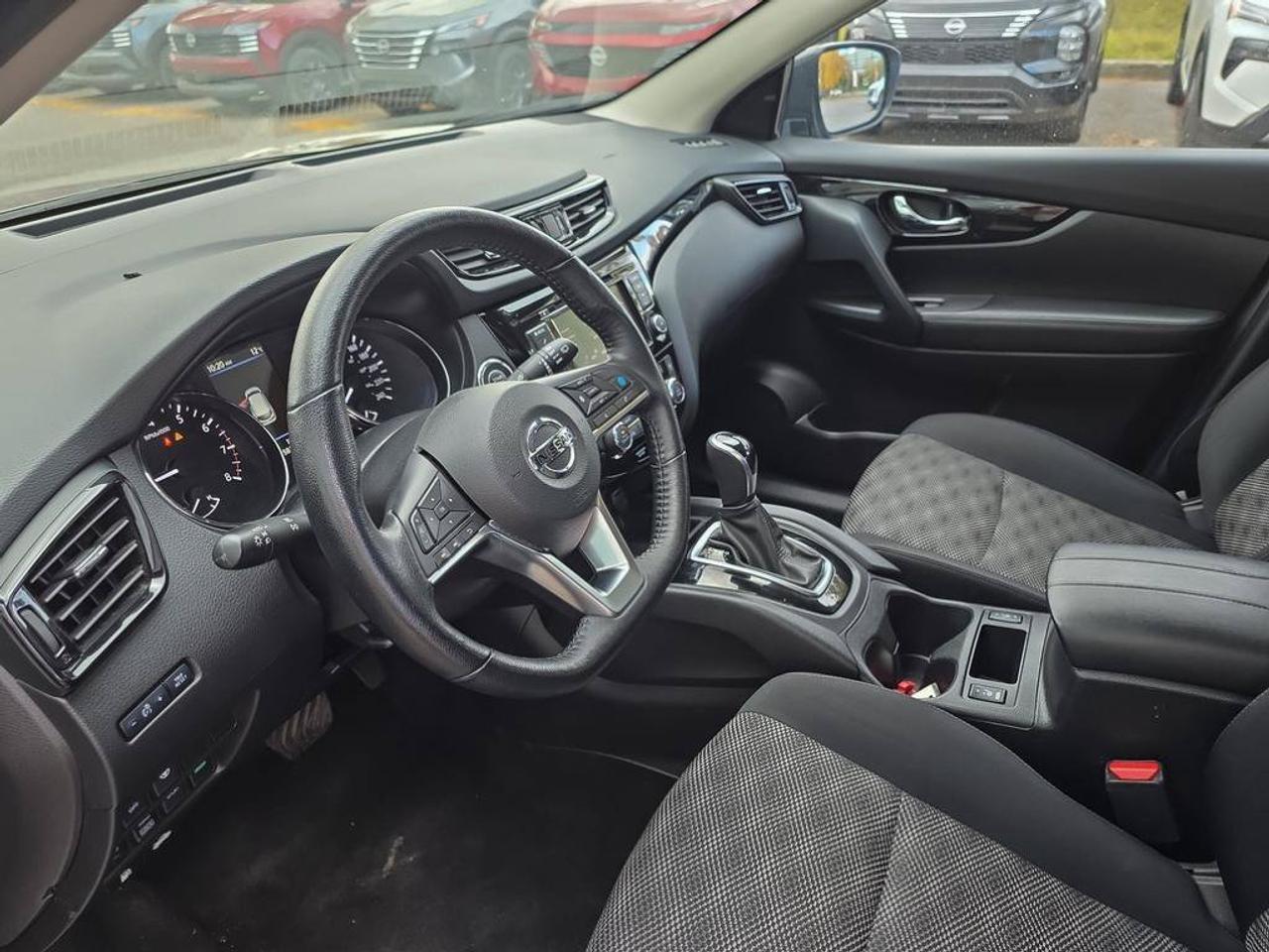 2023 Nissan Qashqai SV AWD | Heated Seats | Apple Car Play | Camera | Photo