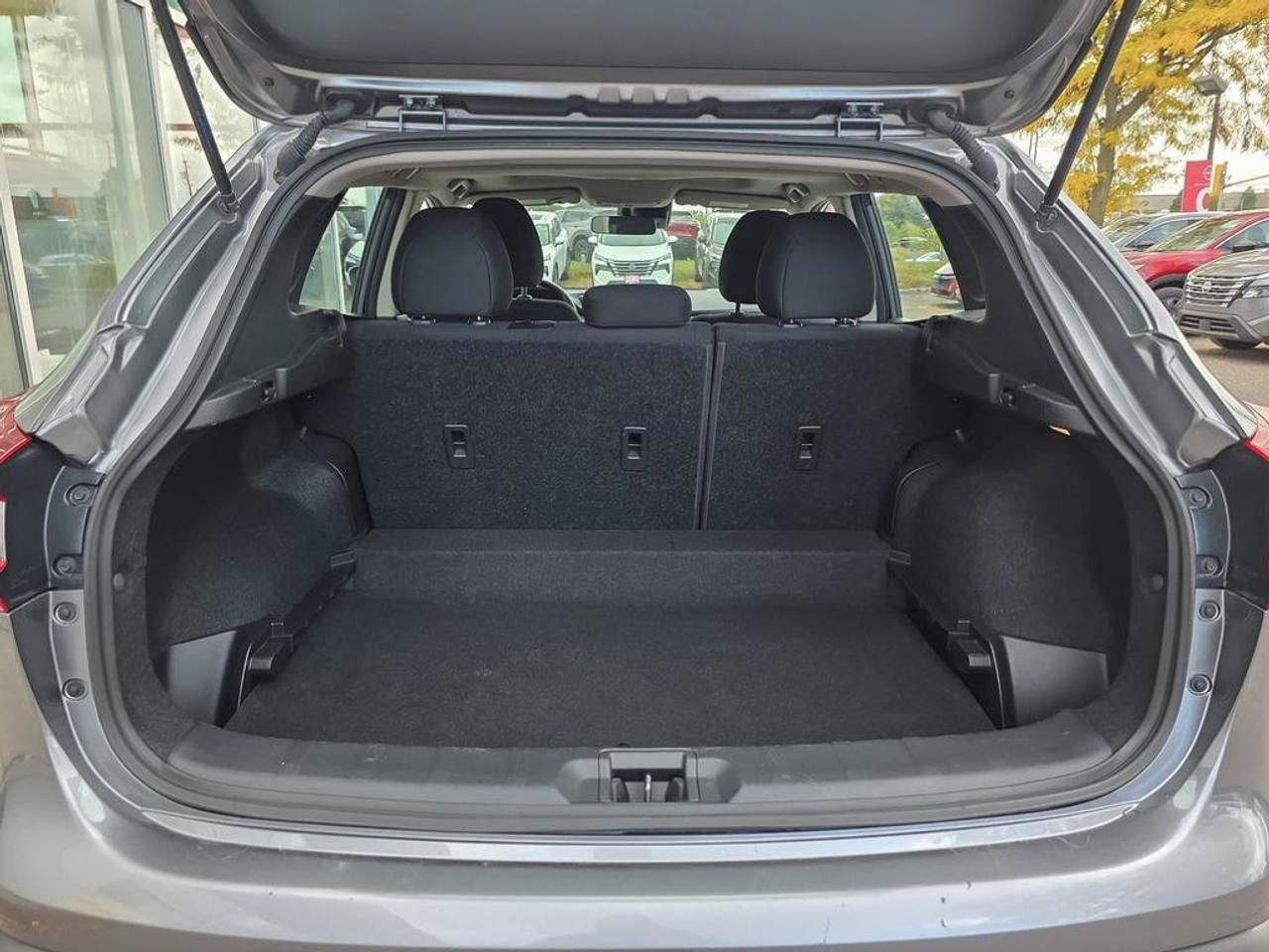 2023 Nissan Qashqai SV AWD | Heated Seats | Apple Car Play | Camera | Photo