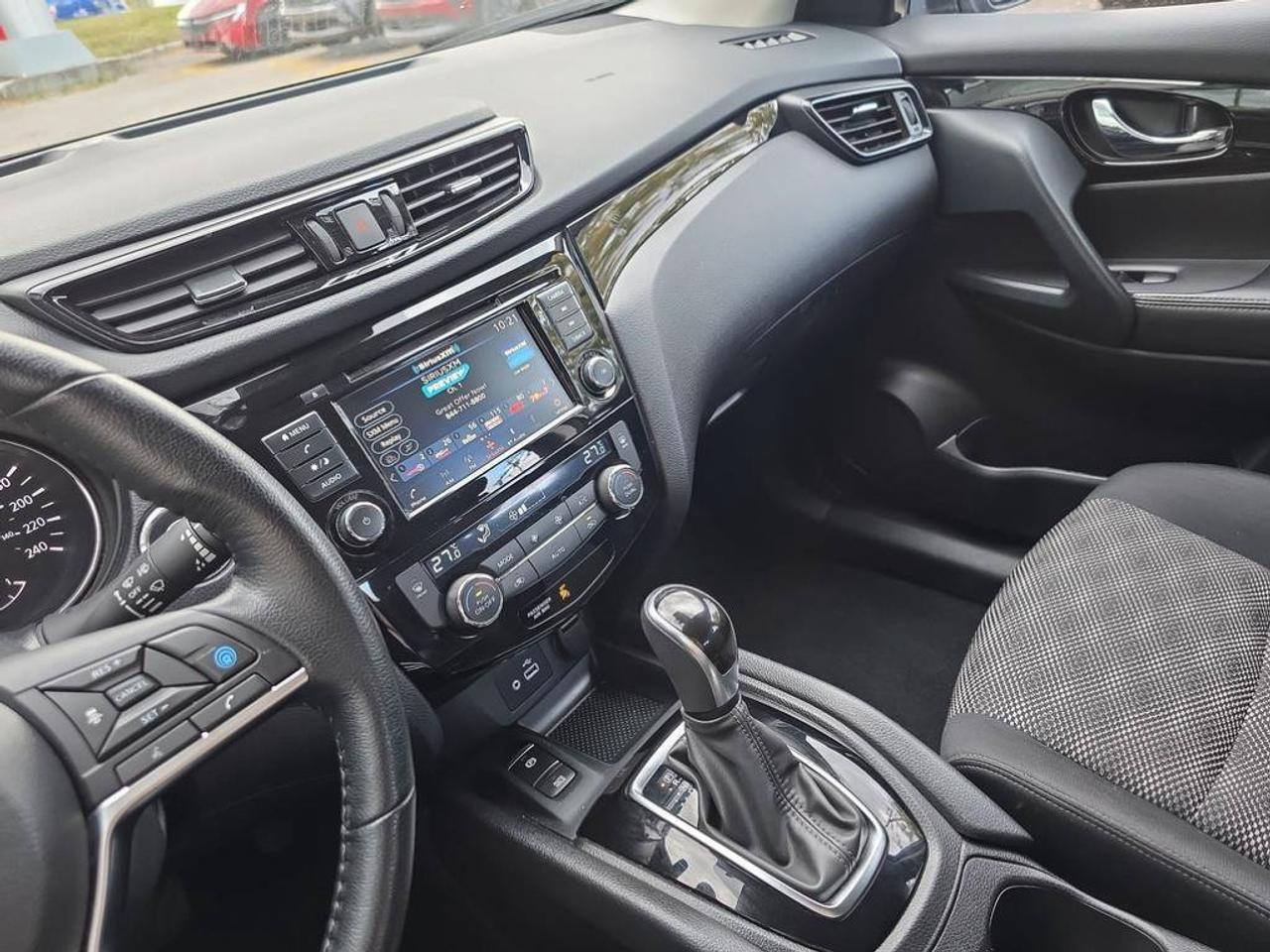 2023 Nissan Qashqai SV AWD | Heated Seats | Apple Car Play | Camera | Photo