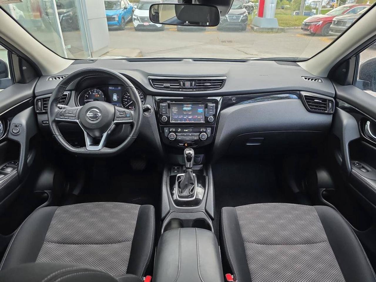 2023 Nissan Qashqai SV AWD | Heated Seats | Apple Car Play | Camera | Photo