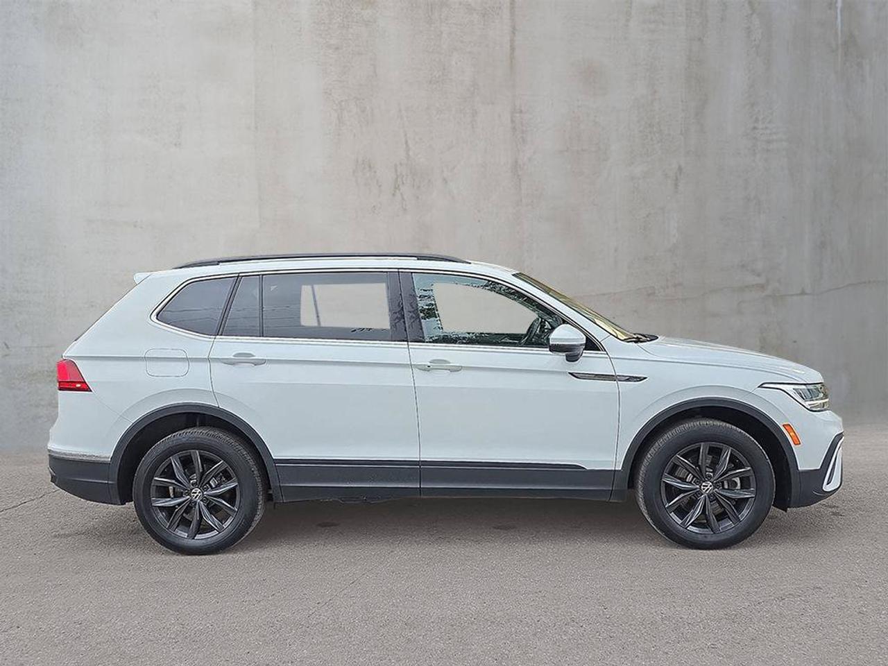 2024 Volkswagen Tiguan Comfortline 4MOTION | Apple Car Play | Android Auto | Heated Seats | Photo4