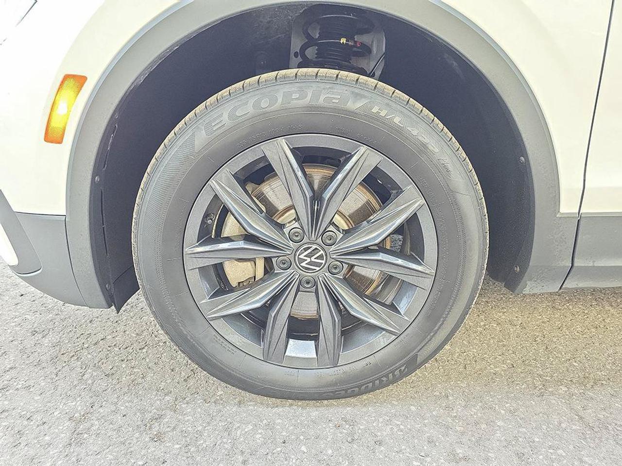 2024 Volkswagen Tiguan Comfortline 4MOTION | Apple Car Play | Android Auto | Heated Seats | Photo