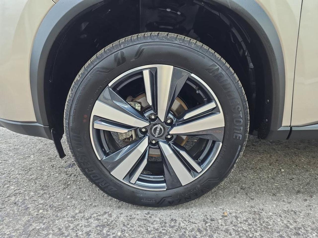 2024 Nissan Rogue SL Photo