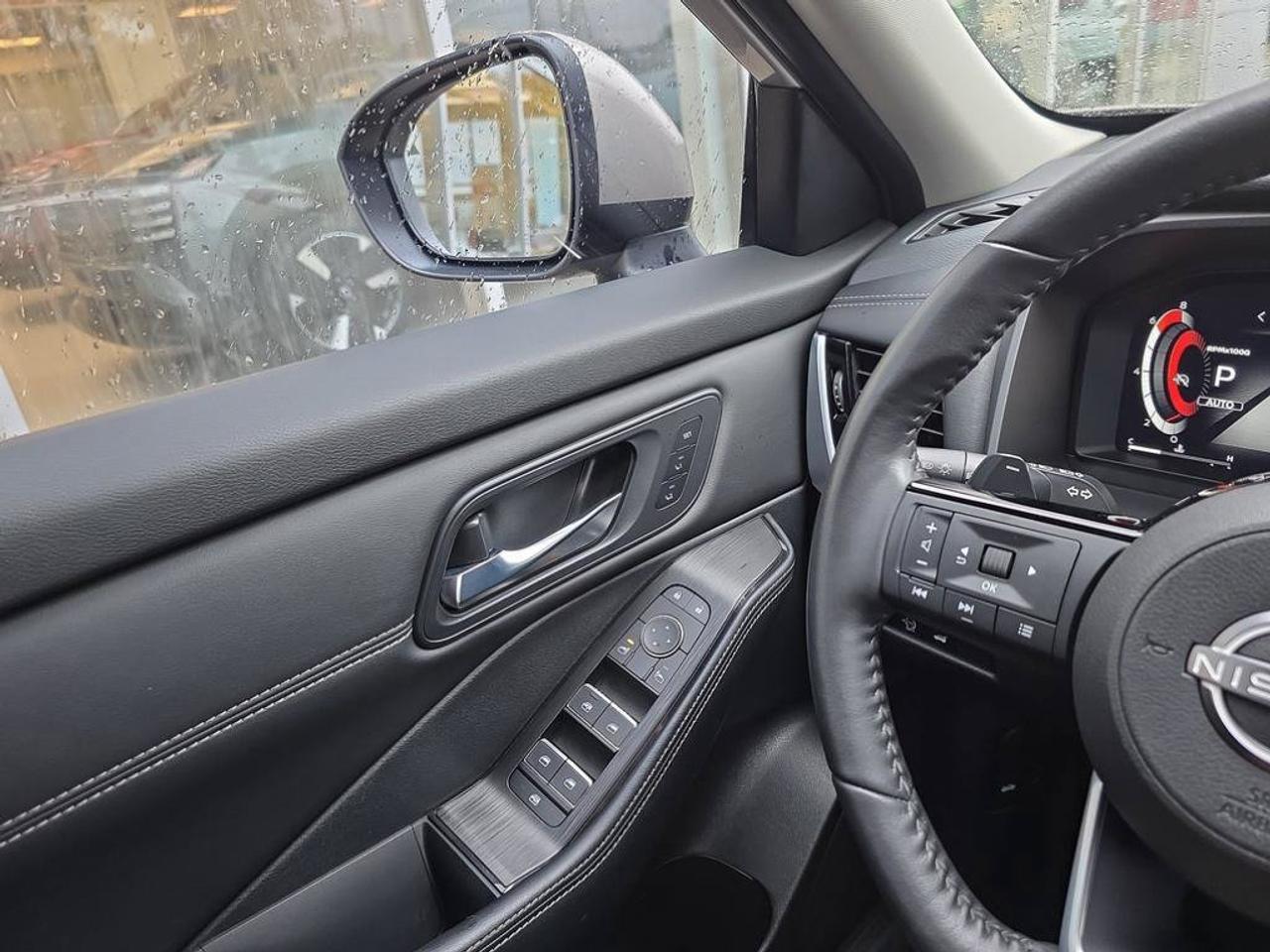 2024 Nissan Rogue SL Photo
