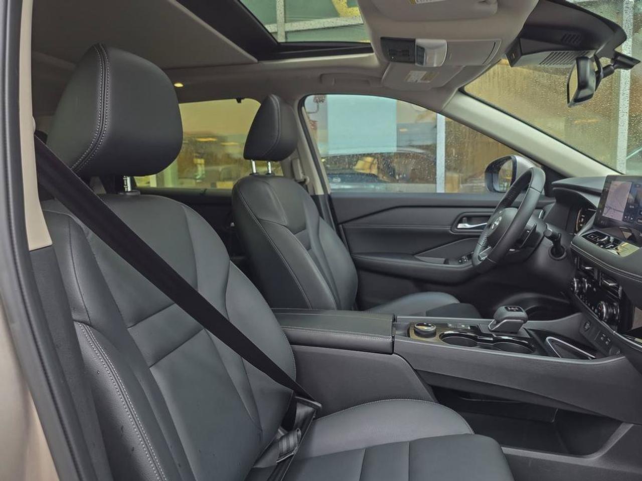 2024 Nissan Rogue SL Photo