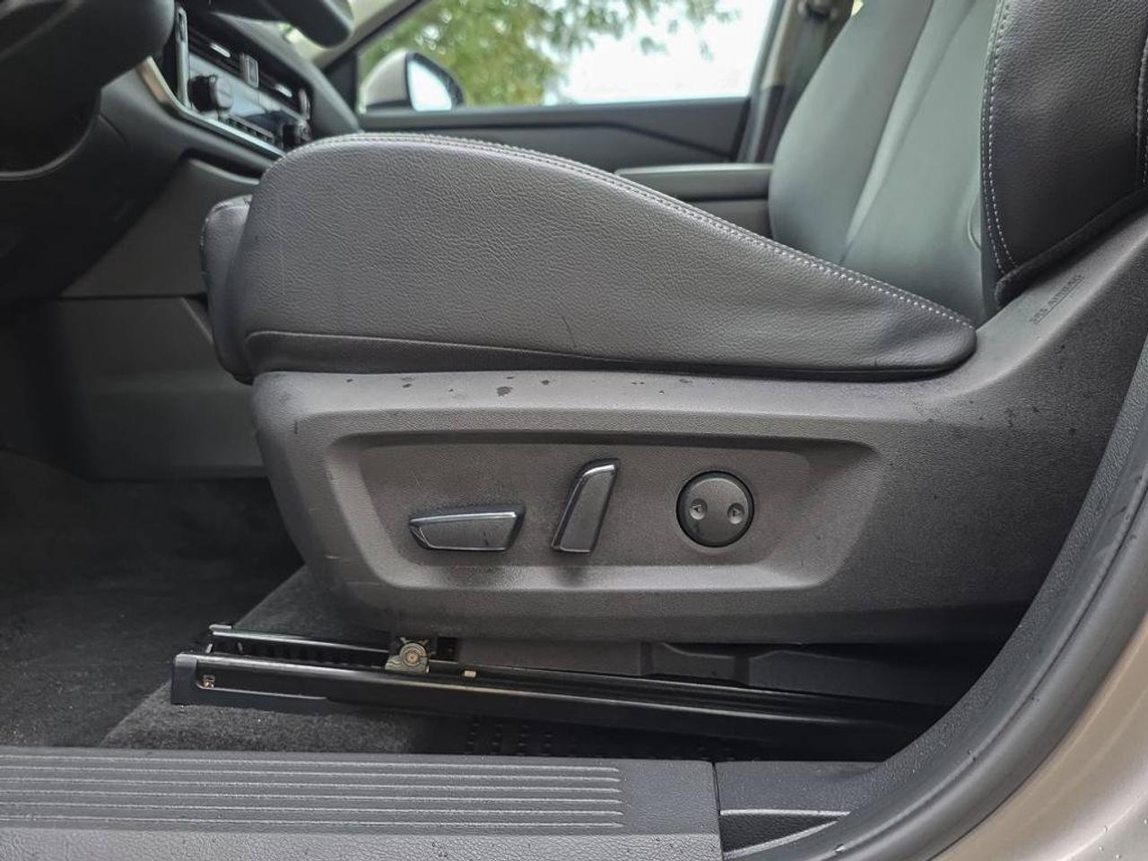 2024 Nissan Rogue SL Photo