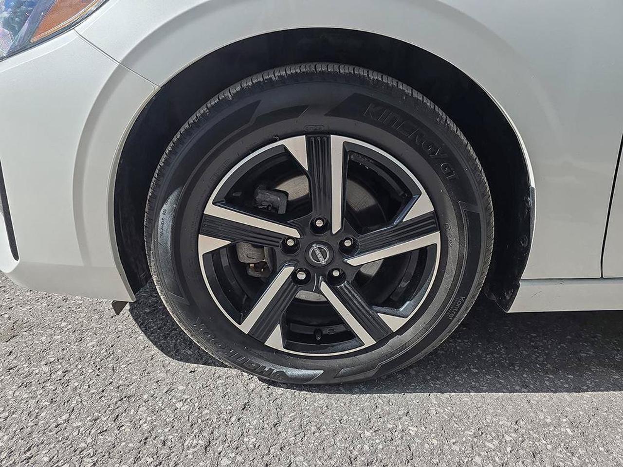 2024 Nissan Sentra SV Photo