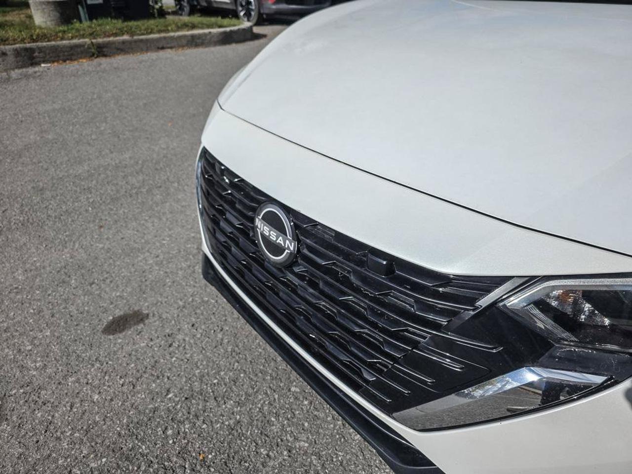 2024 Nissan Sentra SV Photo
