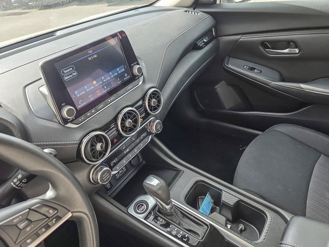 2024 Nissan Sentra SV Photo