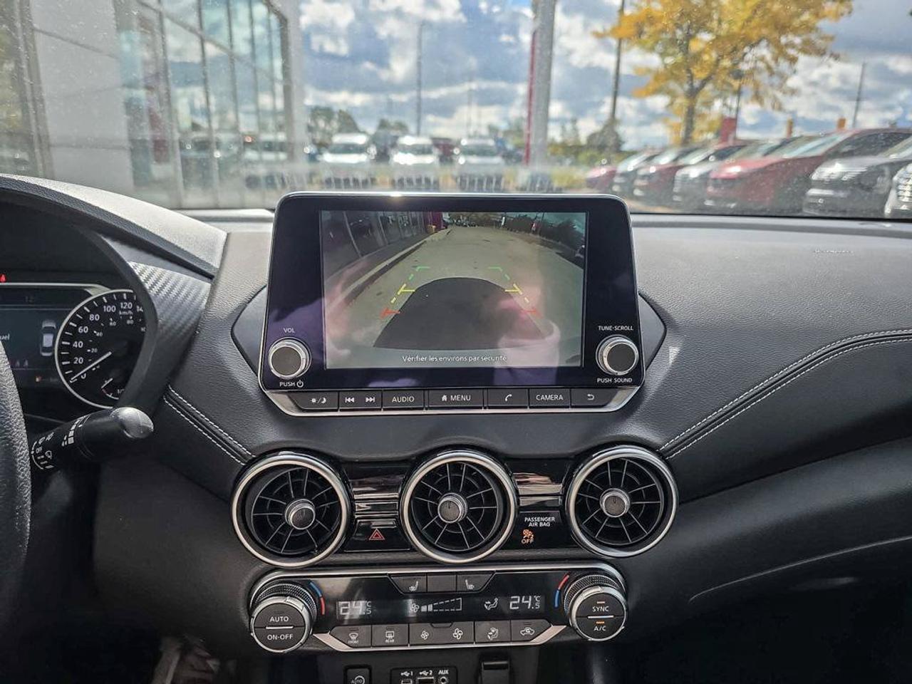 2024 Nissan Sentra SV Photo