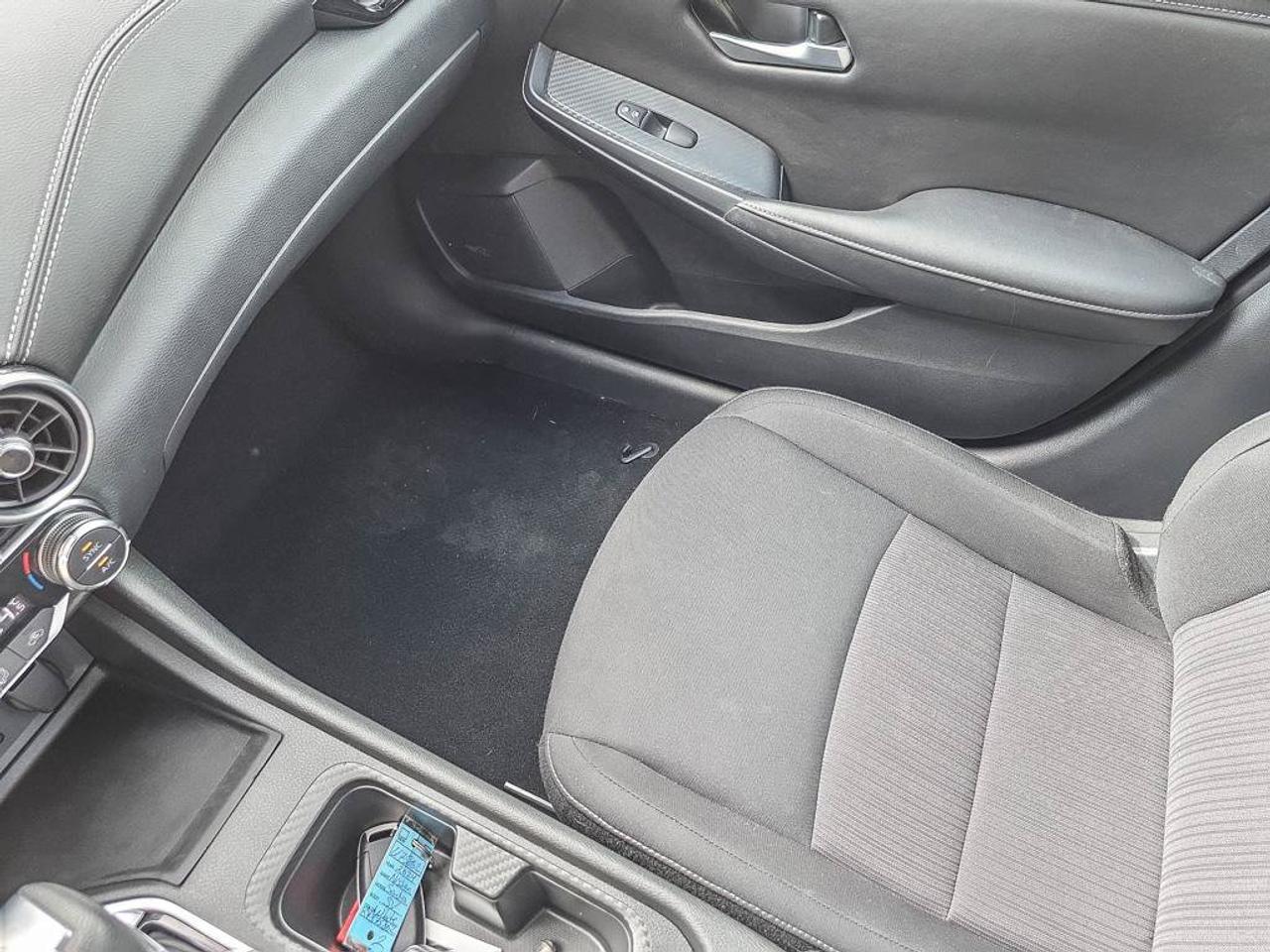 2024 Nissan Sentra SV Photo