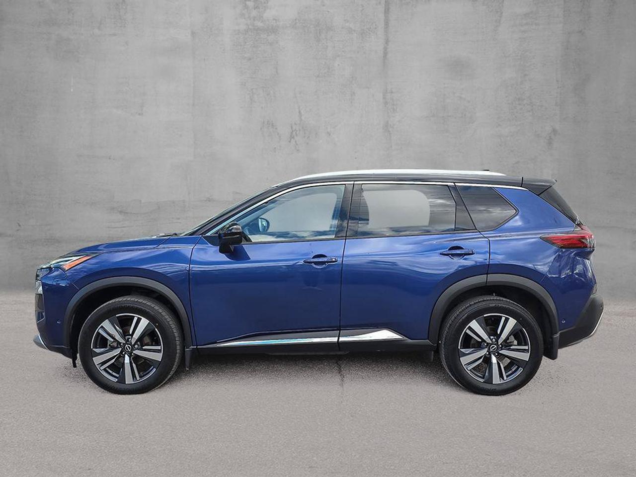 2023 Nissan Rogue Platinum Photo5