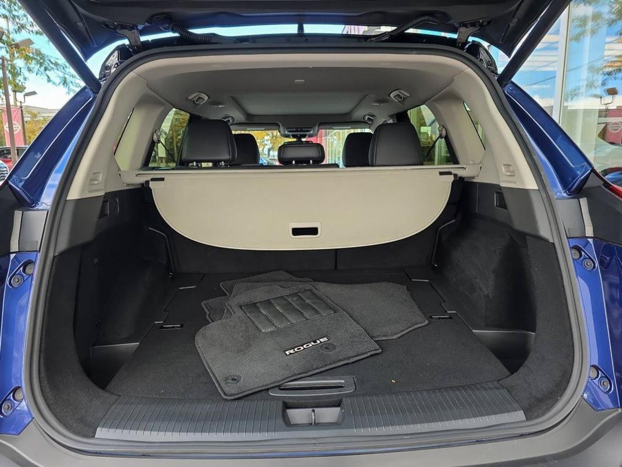 2023 Nissan Rogue Platinum Photo