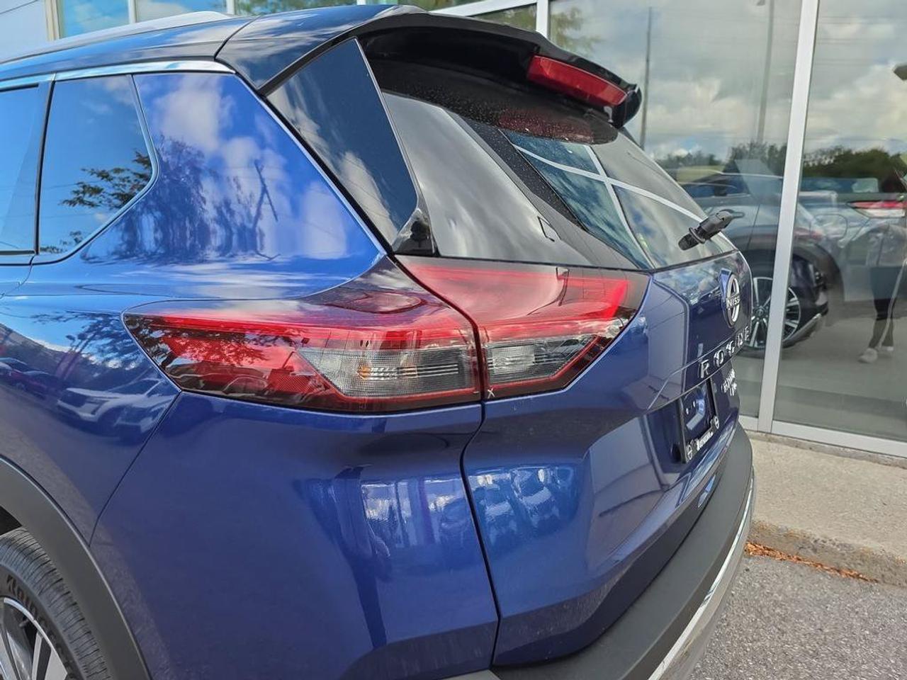 2023 Nissan Rogue Platinum Photo