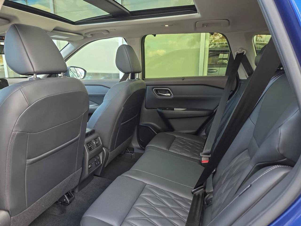 2023 Nissan Rogue Platinum Photo
