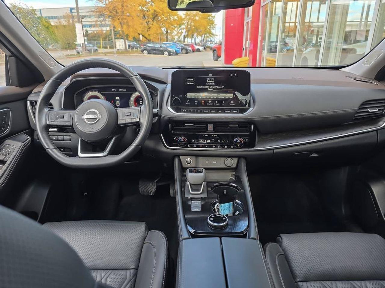2023 Nissan Rogue Platinum Photo
