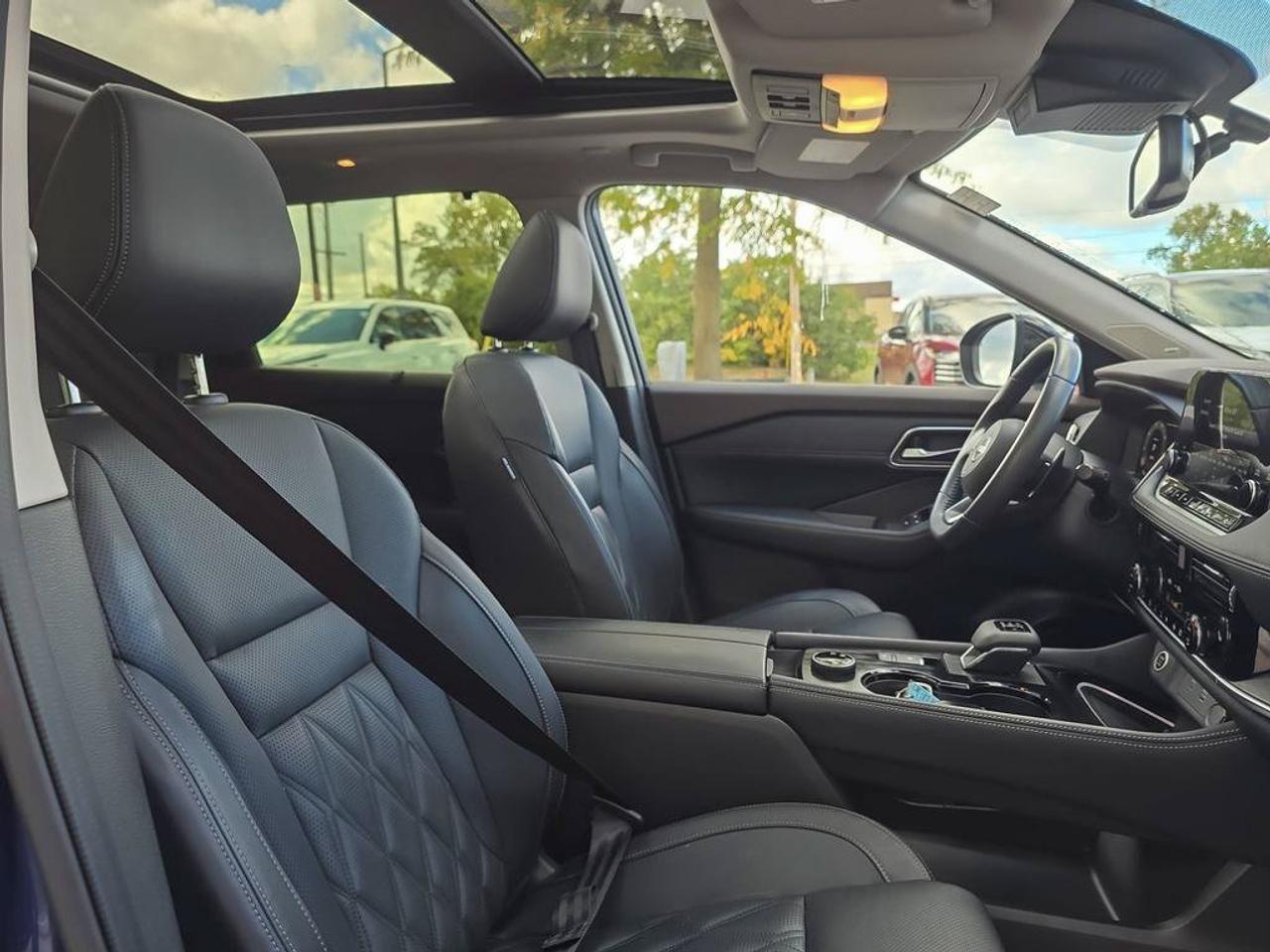 2023 Nissan Rogue Platinum Photo