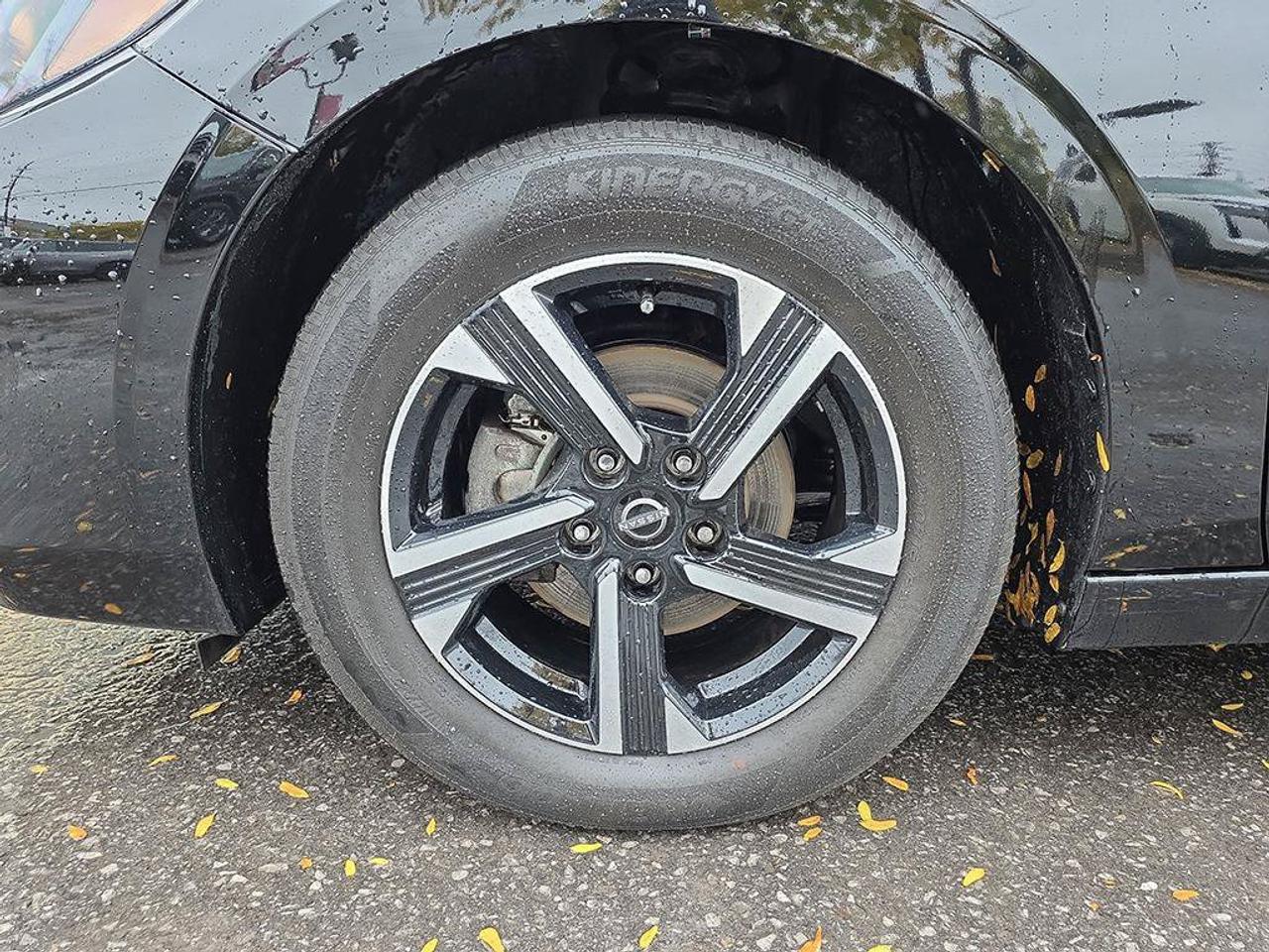2024 Nissan Sentra SV Photo