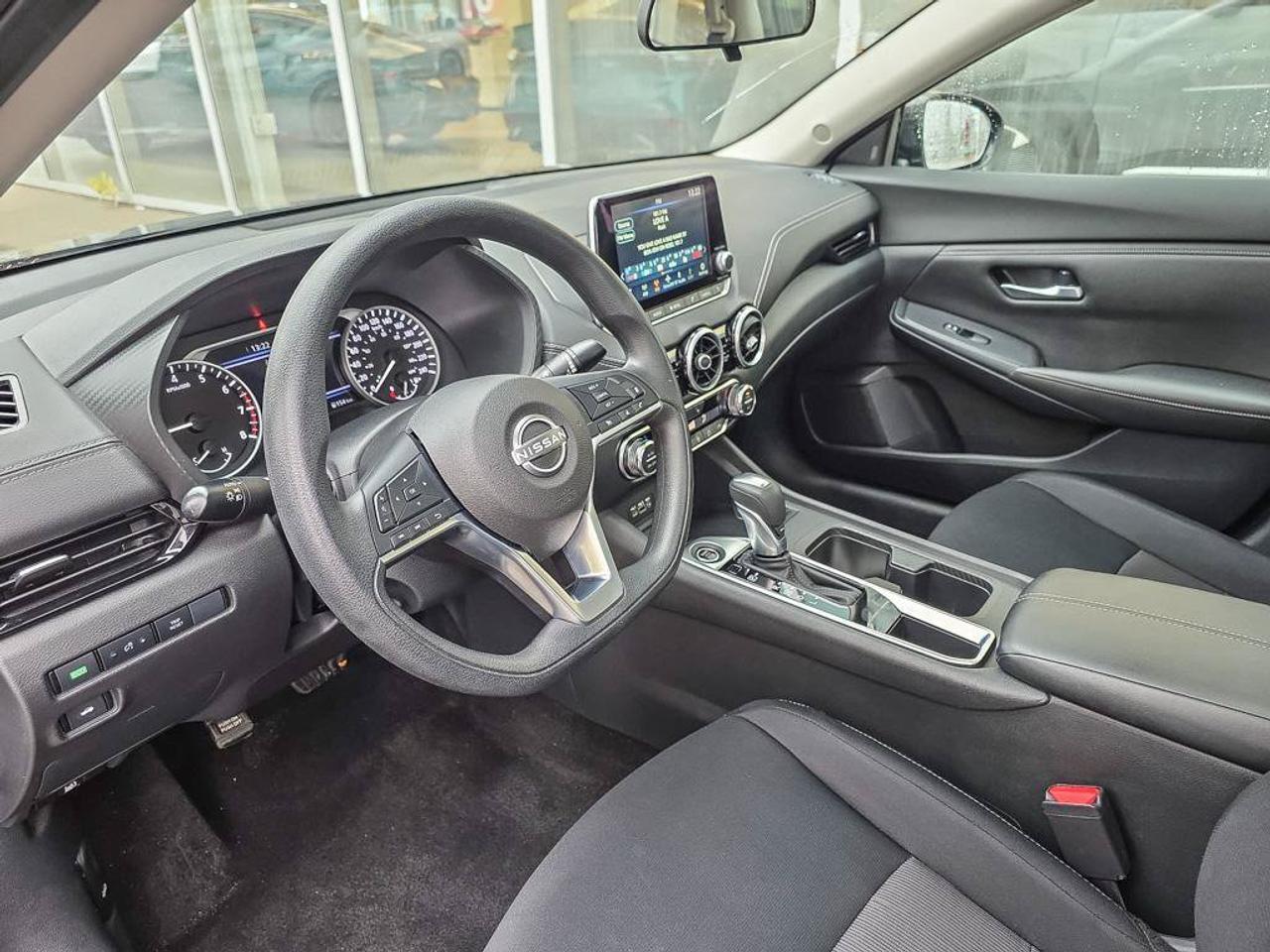 2024 Nissan Sentra SV Photo