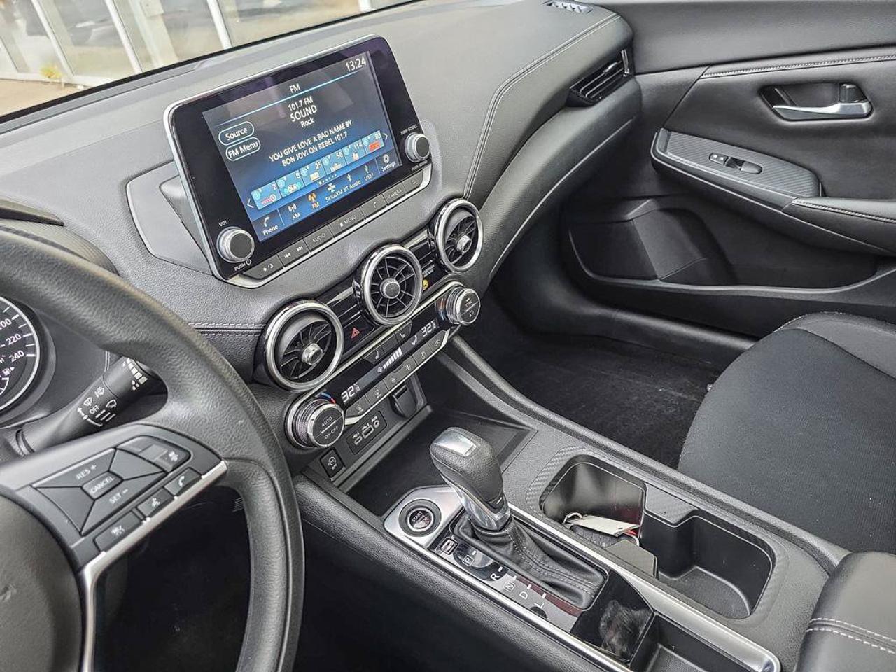 2024 Nissan Sentra SV Photo