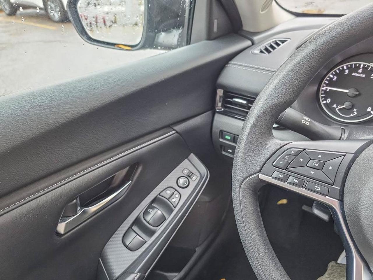 2024 Nissan Sentra SV Photo